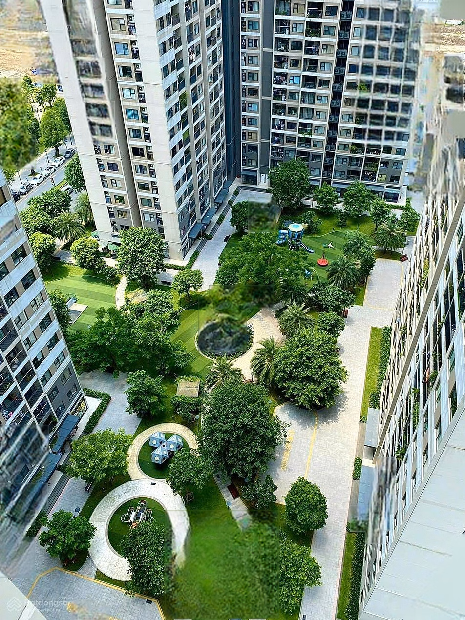 Selling a 2-bedroom corner apartment on the 18th floor of Vinhomes Ocean Park, fully furnished, open view, for rent for 10 million