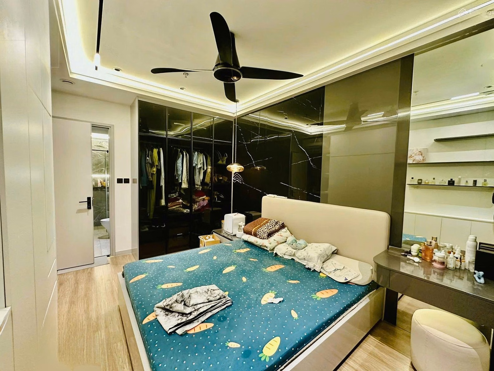 Good price apartments sold this week: Studio 1.9 billion, 1 bedroom + 2.7 billion, 2 bedrooms 3.33 billion, 3 bedrooms 4.8 billion VH Smart Tay Mo