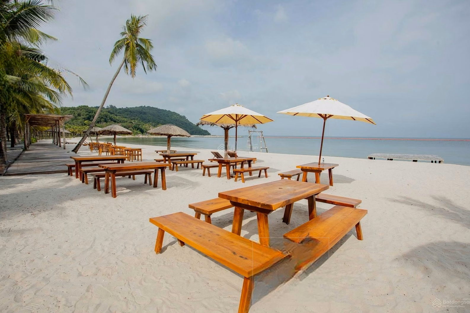 Studio apartment, Selavia TTC Phu Quoc project, area: 29m2. Price 1.7 billion. Delivered house to be opened in June 2028, very rare