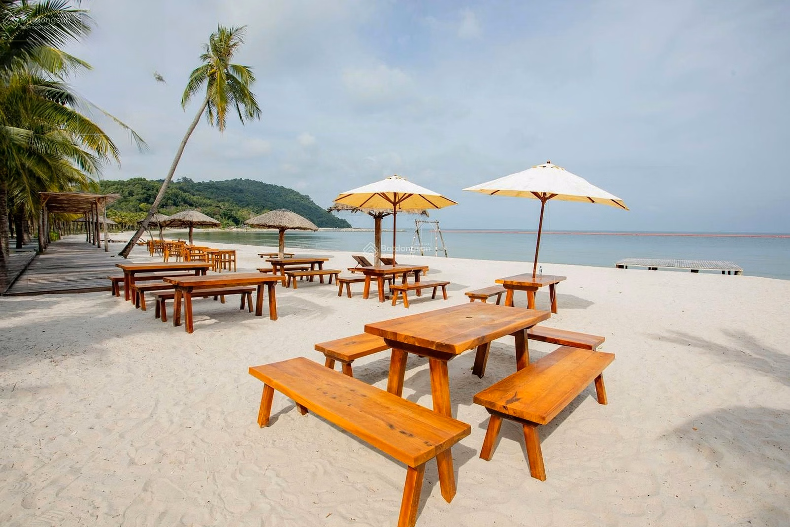 Studio apartment, Selavia TTC Phu Quoc project, area: 29m2. Price 1.7 billion. Delivered house to be opened in June 2028, very rare