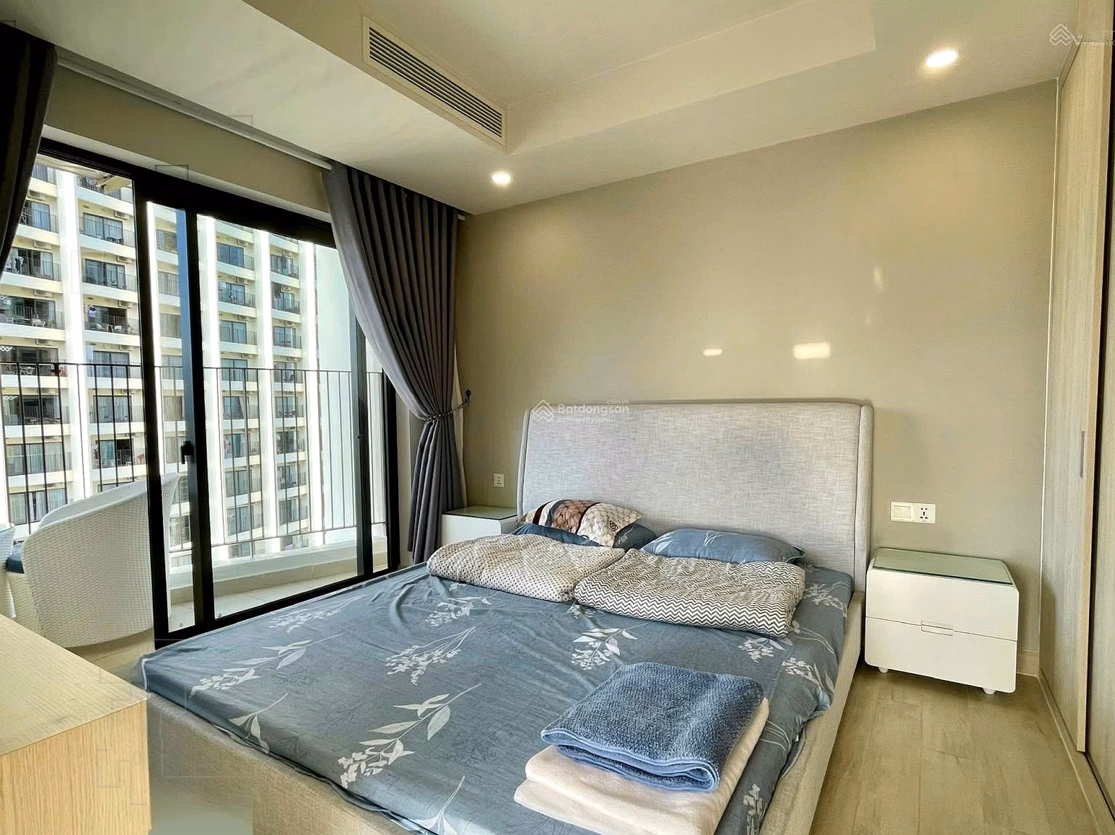 2-bedroom corner apartment in Gold Coast Nha Trang apartment with sea view with Pink Book for Long-term Ownership Price 8.6 billion