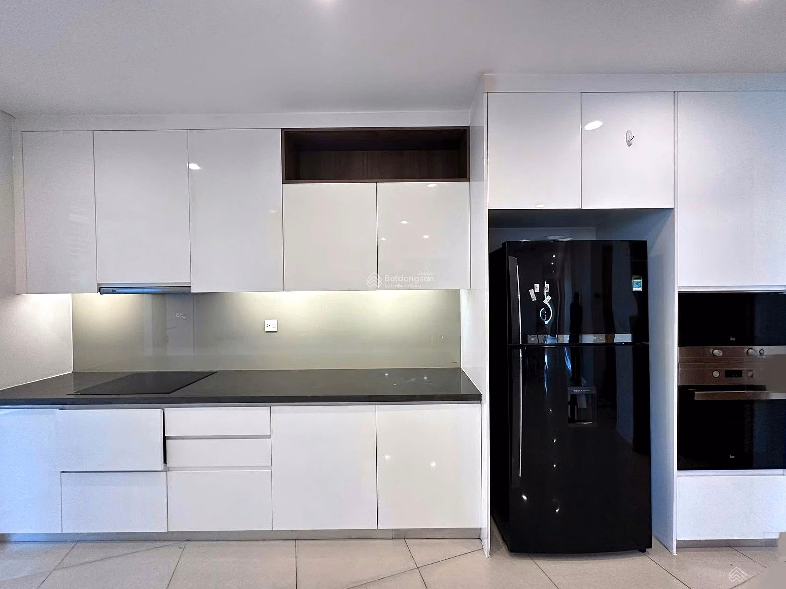 Apartment for rent in Sarimi Sala, 40 million/month, 130m2, 3 bedrooms, 3 bathrooms, fully furnished