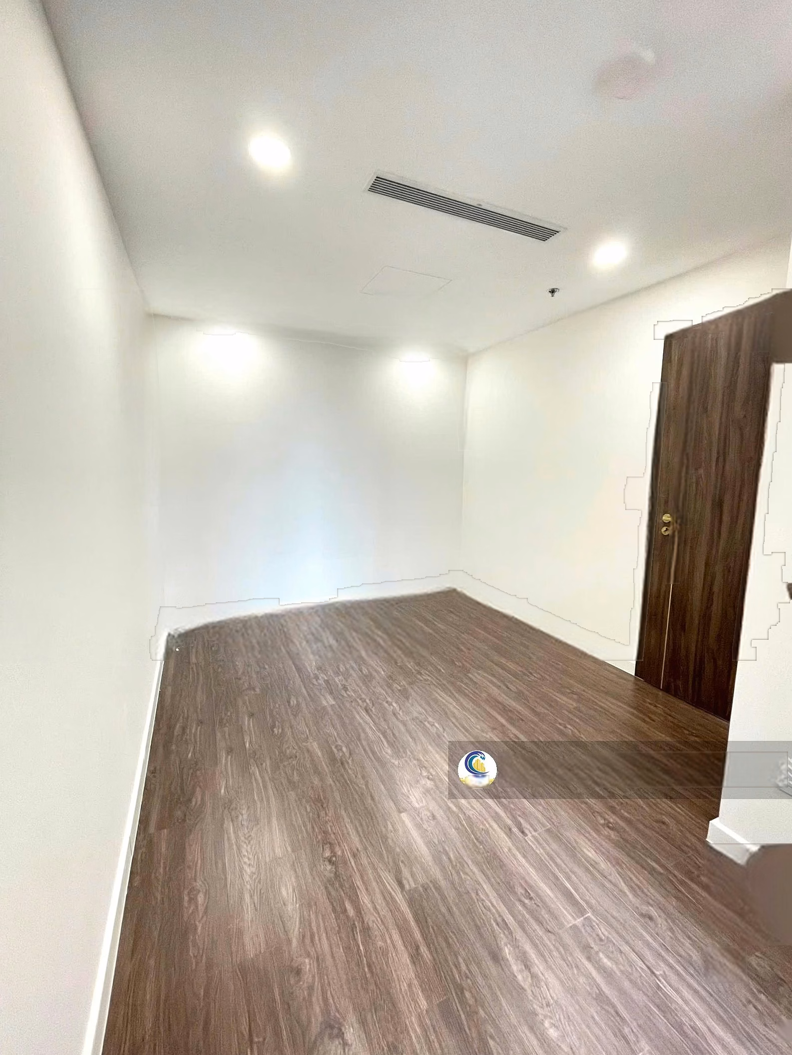 Selling Sunshine Sky City apartment District 7 - 2 bedrooms 76m2 Middle floor - Ready to rent 12.5 million/Month