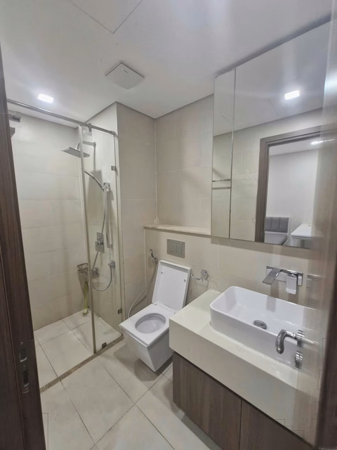 Corner apartment for rent, 2 bedrooms, Rivera Park Vu Trong Phung