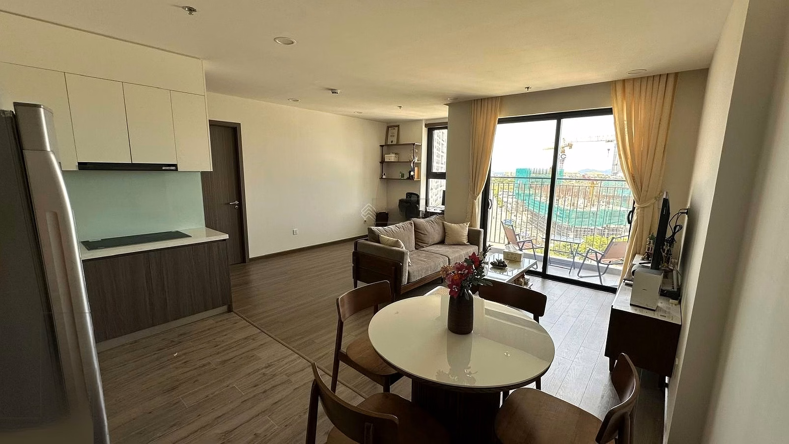 The owner needs to rent FPT Plaza3 apartment in Da Nang for 9 million