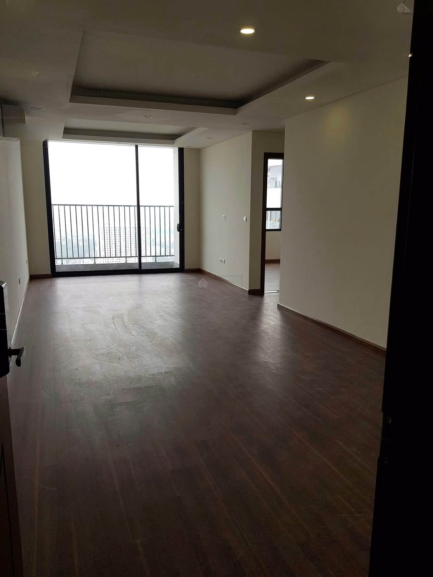 Luxury apartment for rent - 3 bedrooms - lake view, corner apartment - high floor. At court N01 - T5 Diplomatic Corps
