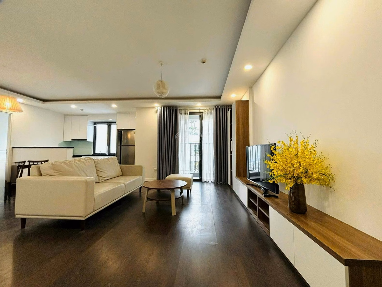 Selling at a loss of 1 billion Imperia Minh Khai corner apartment with Red River view