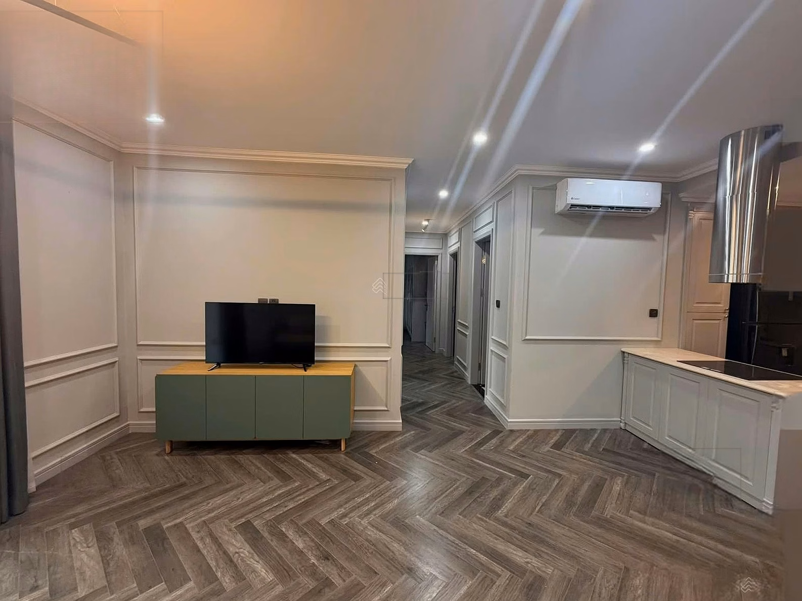 Cut a loss of 1 billion at the corner of T8 - 0723 Times City fully furnished