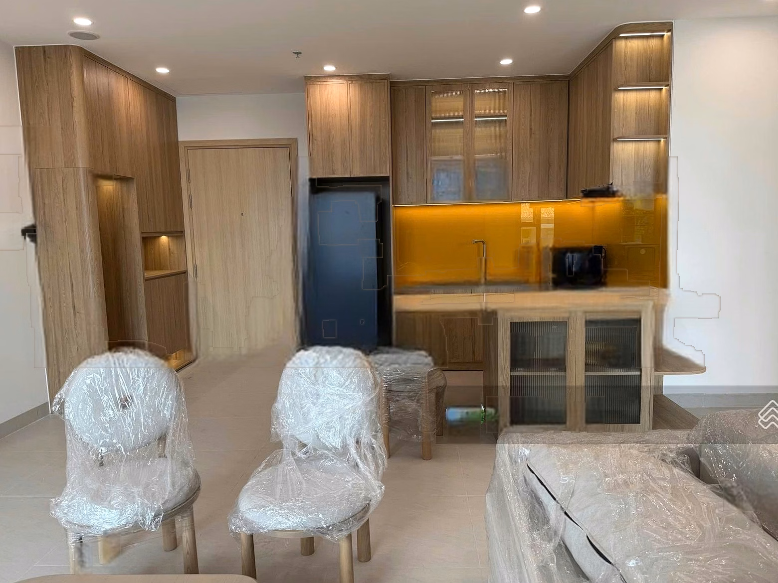The owner needs to rent a 1BR apartment with direct river view at Sun Ponte for only 25 million/month***