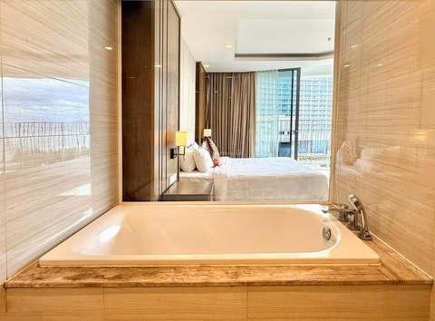 Beautiful sea view with bathtub! Studio Panorama 50m2 - Good price