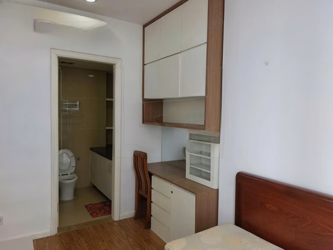 Apartment for rent 74m2, Building T18 Times City, 2 bedrooms, South view, creditor, price 14 million/month