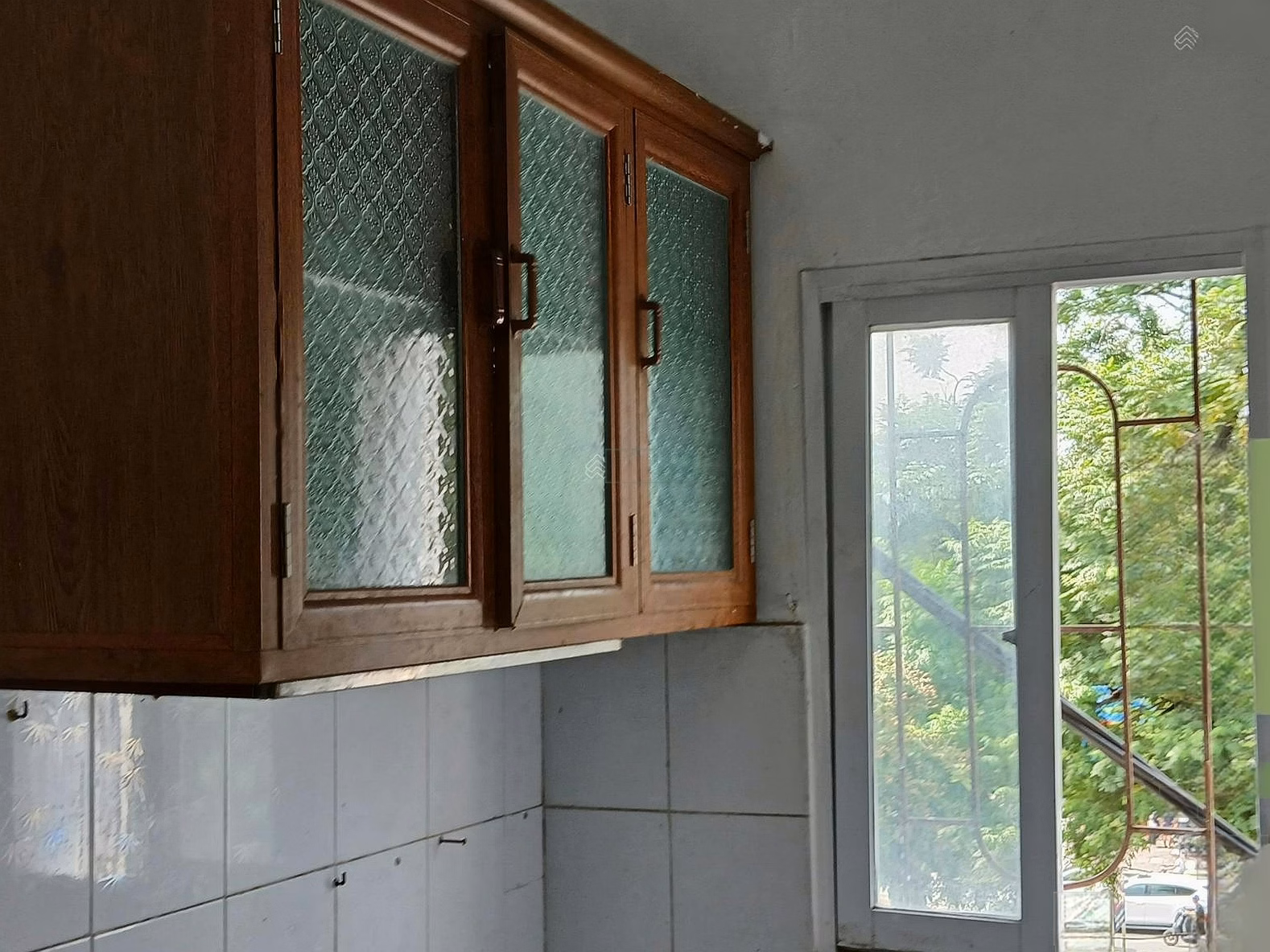 The owner leases a self-contained apartment for long-term rent, Nghia Do, Hanoi