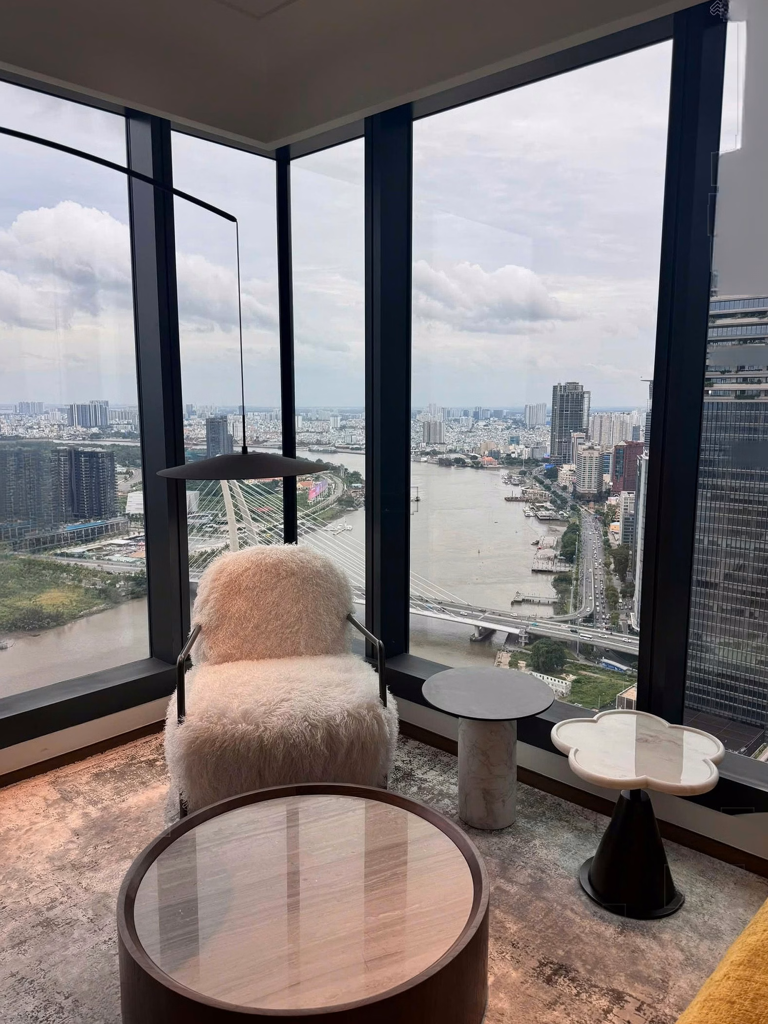 CH Grand Marina Saigon for rent 390 million/month, 237m2, 4 bedrooms, 4 bathrooms at Ton Duc Thang, District 1, HCM