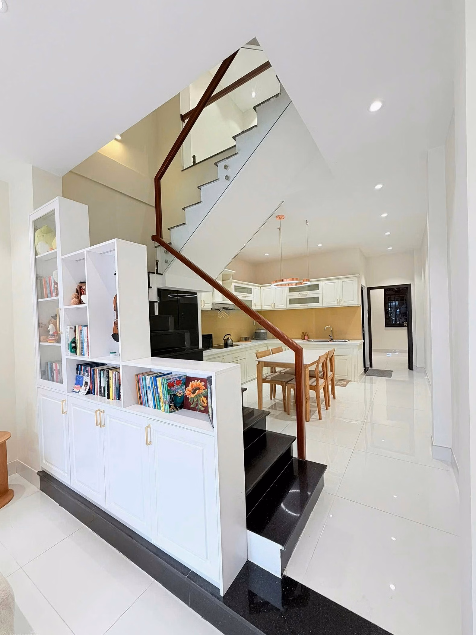 Beautiful house in Thanh Khe center, close to Ha Huy Tap, 4 bedrooms fully furnished