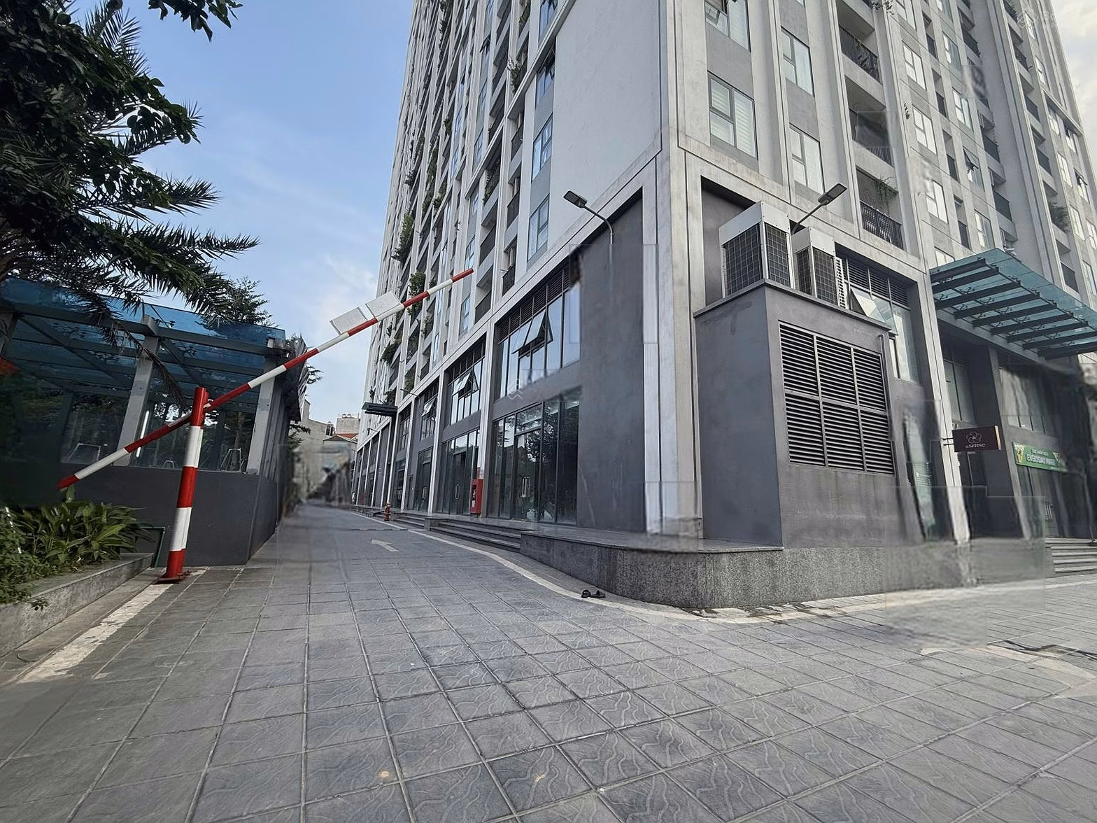 Owner sells 114.5m² house at Feliz Homes Hoang Mai