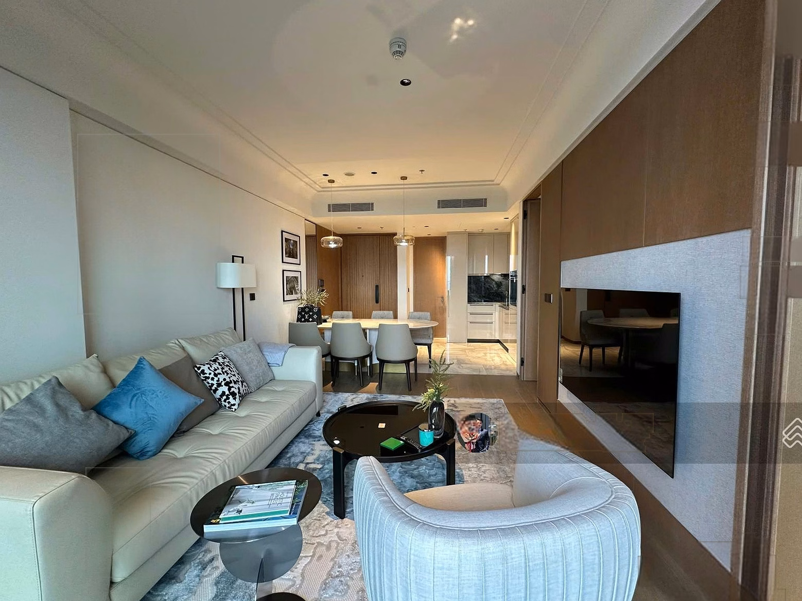 Duc Duy Grand Marina for rent 2-bedroom apartment, 88m2, fully furnished, price 72 million/month, view of Ba Son bridge, fireworks