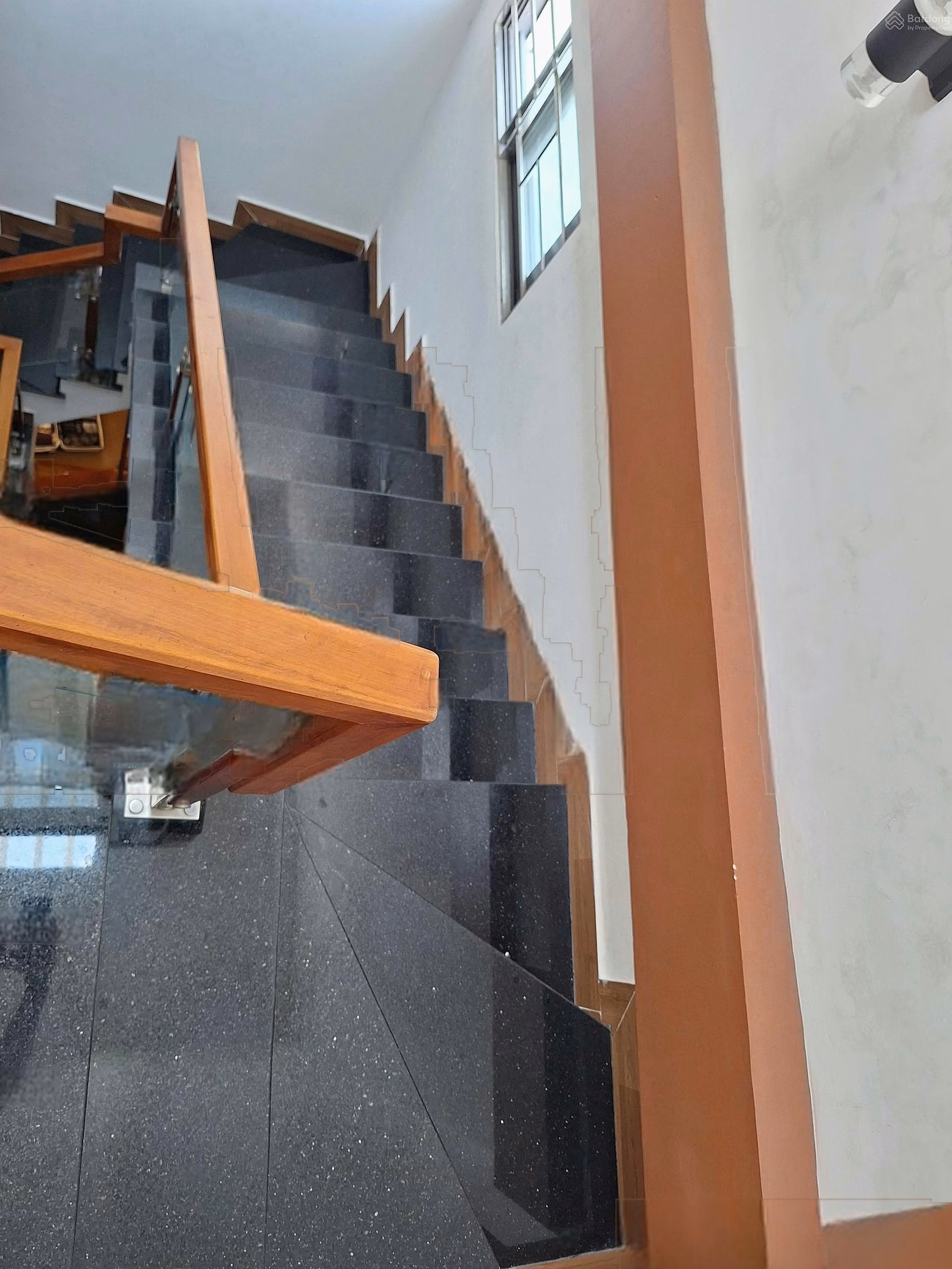 Selling a 52m2 street house, 6.8 billion with 3 floors, 4 bedrooms, 3 bathrooms at An Hai Bac, Son Tra District, Da Nang