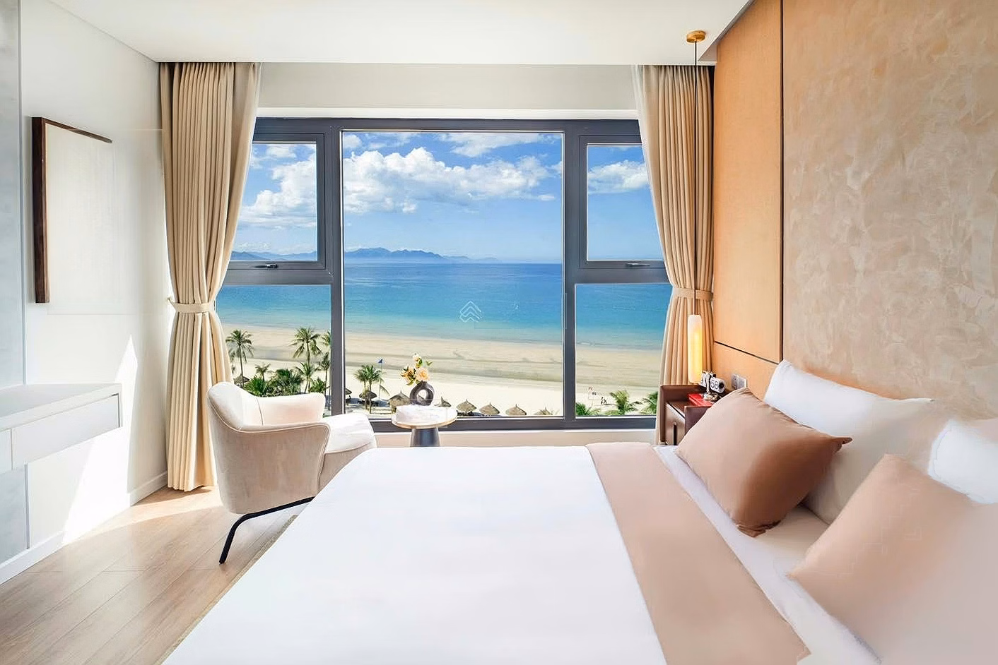 Minh specializes in the Times Square project, 2-bedroom corner apartment facing the sea, looking for an elite owner - 33,335 billion