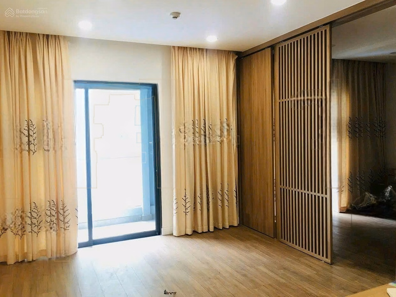 Need to sell quickly many 5* apartments at Republic Plaza, 1 bedroom-2.7 billion-2 bedroom-3.9 billion*** call/