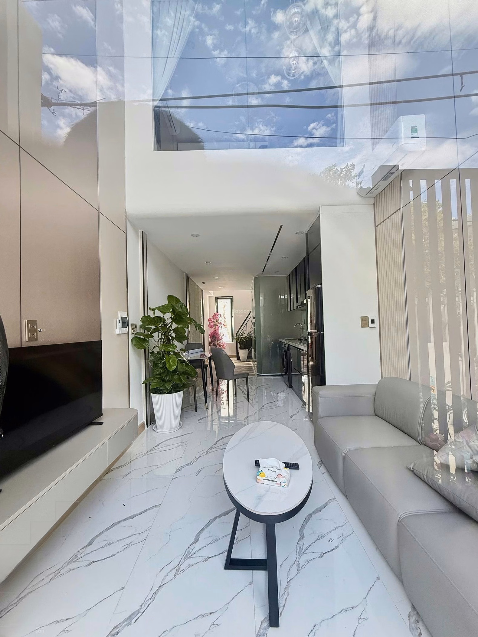 Only 9.7 billion - Behind An Thuong street - 2 new mezzanine houses, ready to live - Rent 40 million/month