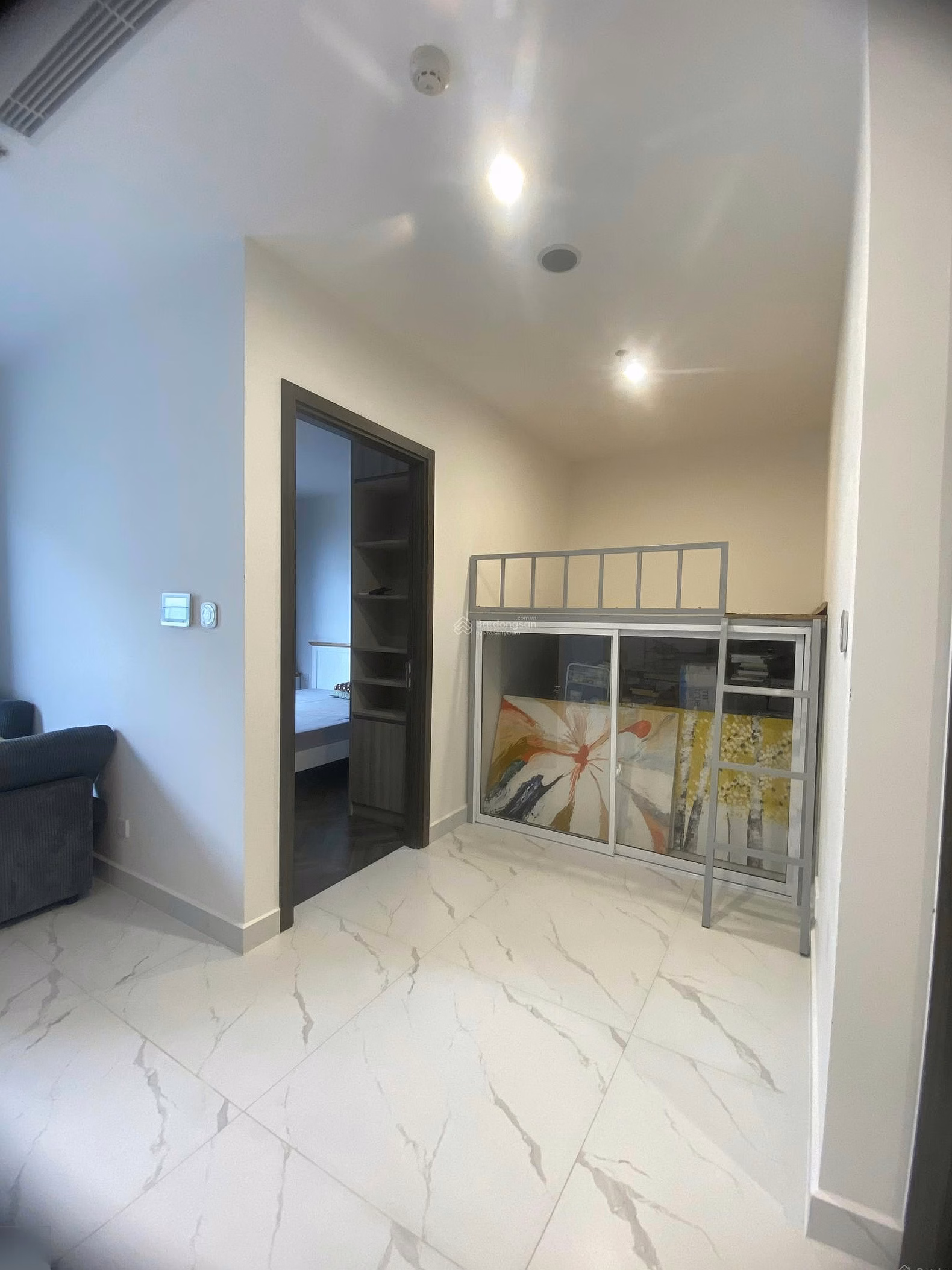 Selling Opus One Vinhomes Grand Park apartment
