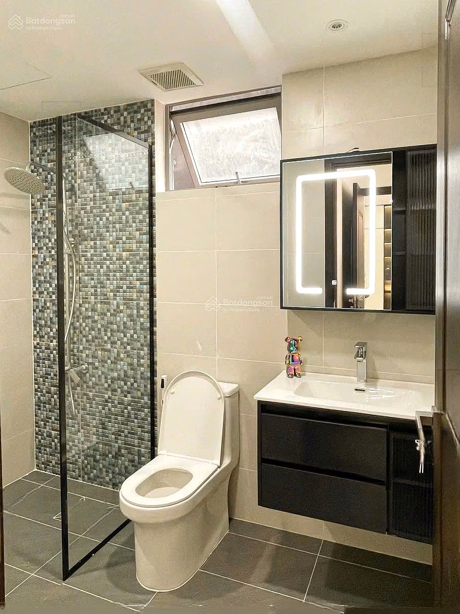 Good Price This Month. Sunrise Riverside 2 bedrooms, 2 bathrooms, 72m², high floor, open view, only 12 million/month