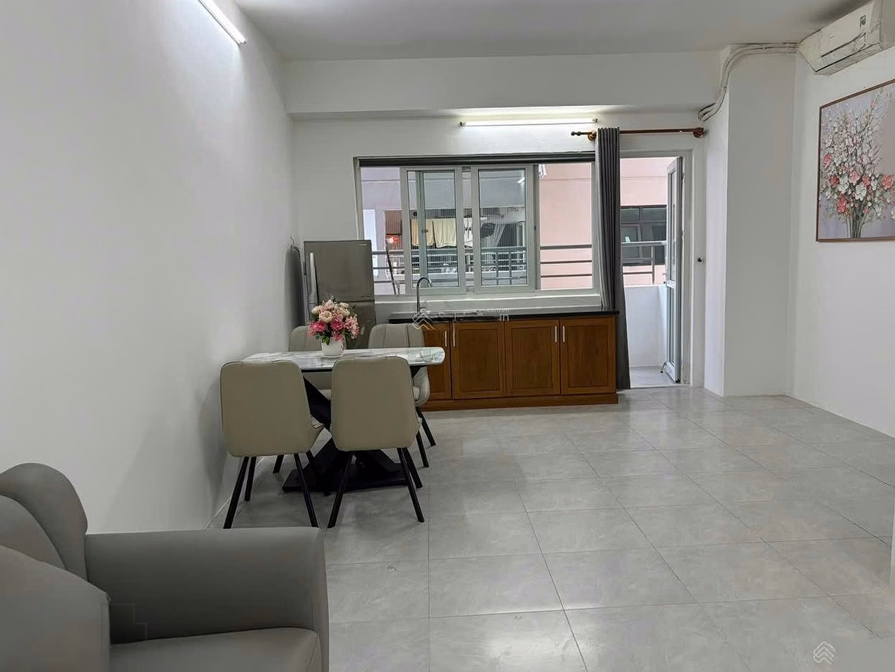 The owner sells CH Muong Thanh Vien Trieu 1 bedroom for 2,350 billion with furniture