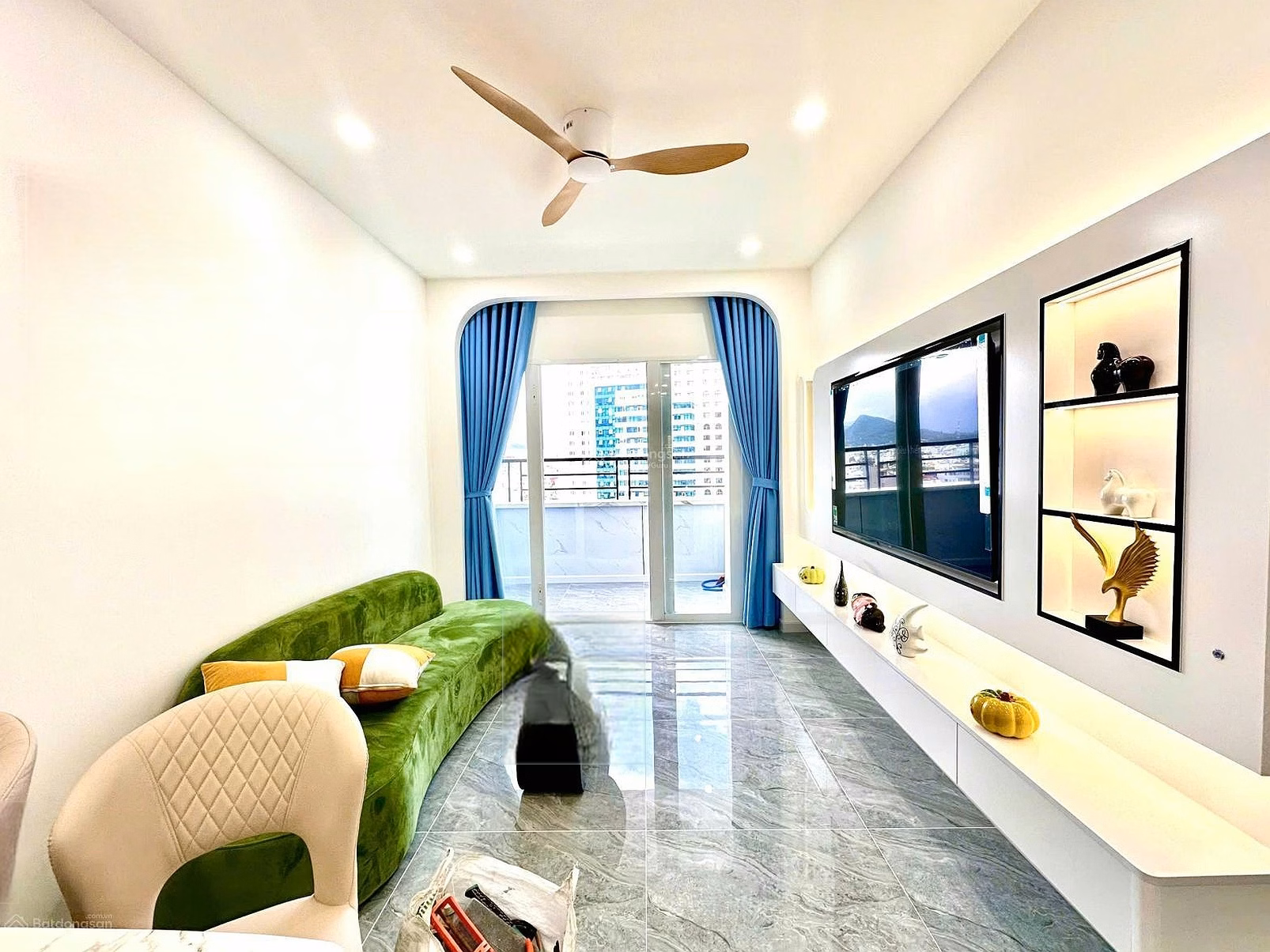 Selling sea view apartment at 11 - 28 building (OC1A), Muong Thanh Vien Trieu, Nha Trang