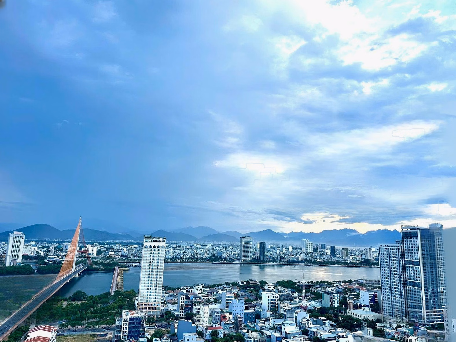 1BR apartment for rent + direct view of Han River - full high-end furniture, move in immediately