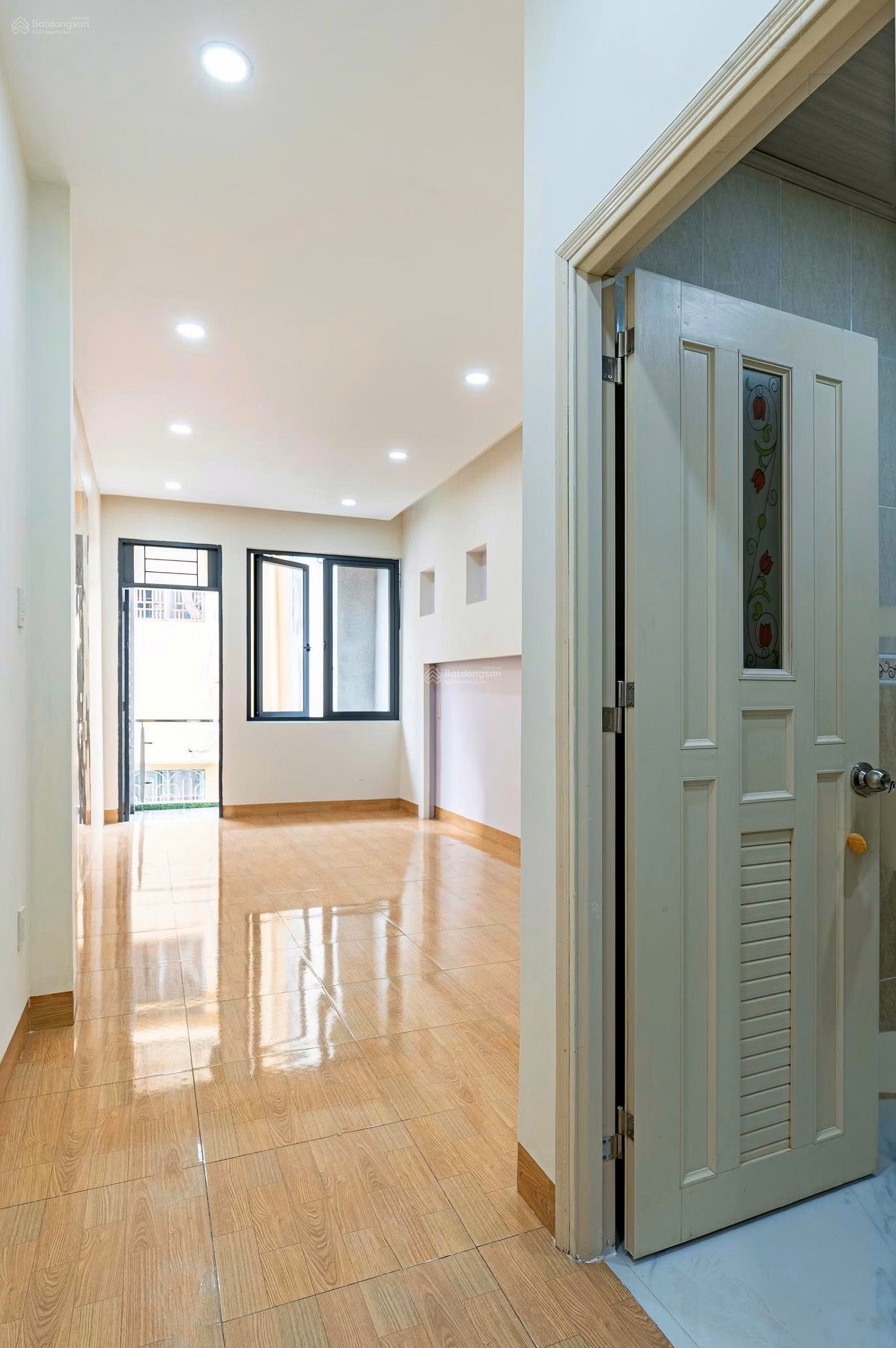 House for sale 149m2, 4 bedrooms, 5 bathrooms at 63/9 Ba Hat, 7.3 billion VND