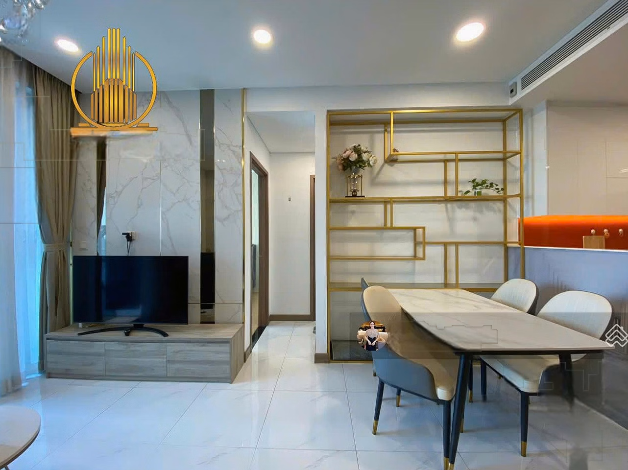 Hai Yen Nam Minh Land 1-bedroom Sunwah Pearl apartment for rent, White House, nice view - very nice house