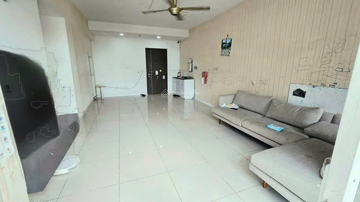 HOTT Galaxy 9 District 4 for rent 3 bedrooms full space - 125m2. Near District 1, price: 22 million/month. Contact 0901 381 ***
