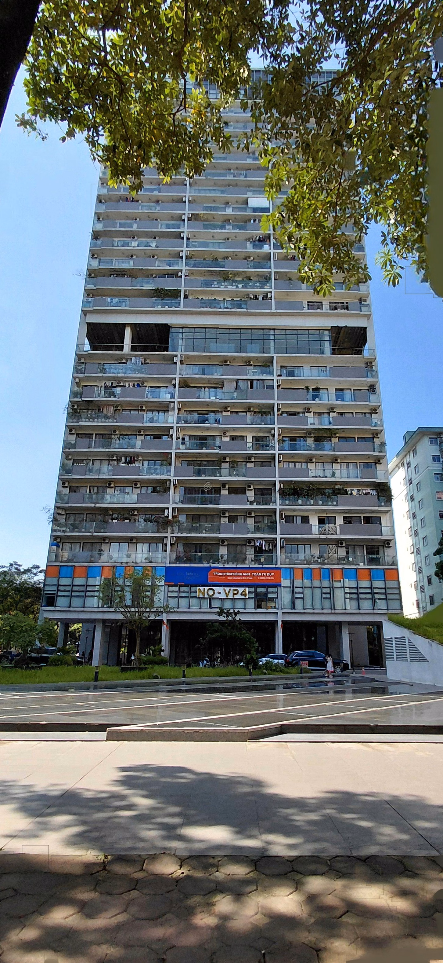 Corner apartment 145m2, VP2 Linh Dam building, 3 large bedrooms with 3 super modern balconies, good price