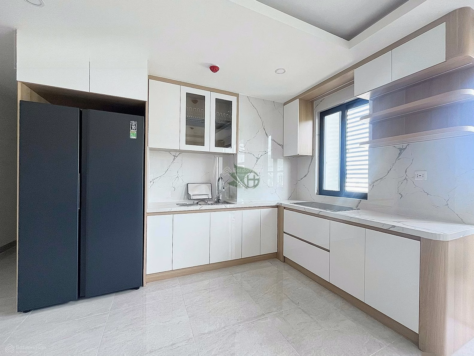 New 3-bedroom apartment for rent with river view and balcony in Phuoc Long area 16 million/month
