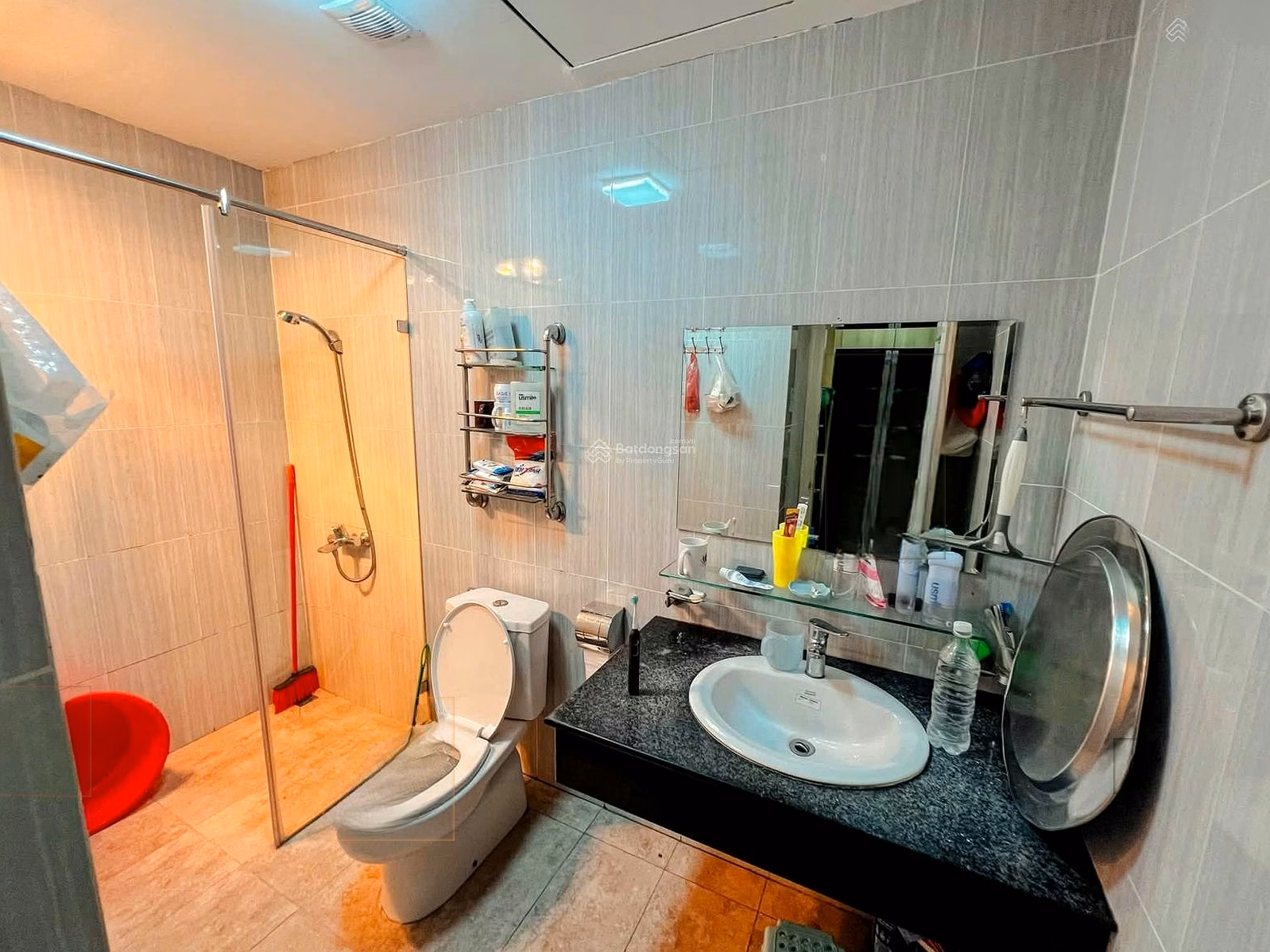 Apartment for sale at 34 Hoang Cau 55m2, 2N1K, long-term registration, lake view, ready to move in, super cheap service fee