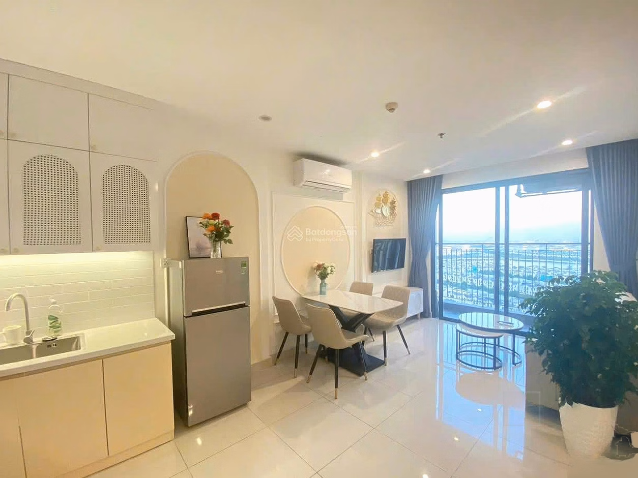 1 bedroom for rent + 1 full set of super nice furniture with sea and lake view = super bargain price of 7.5 million