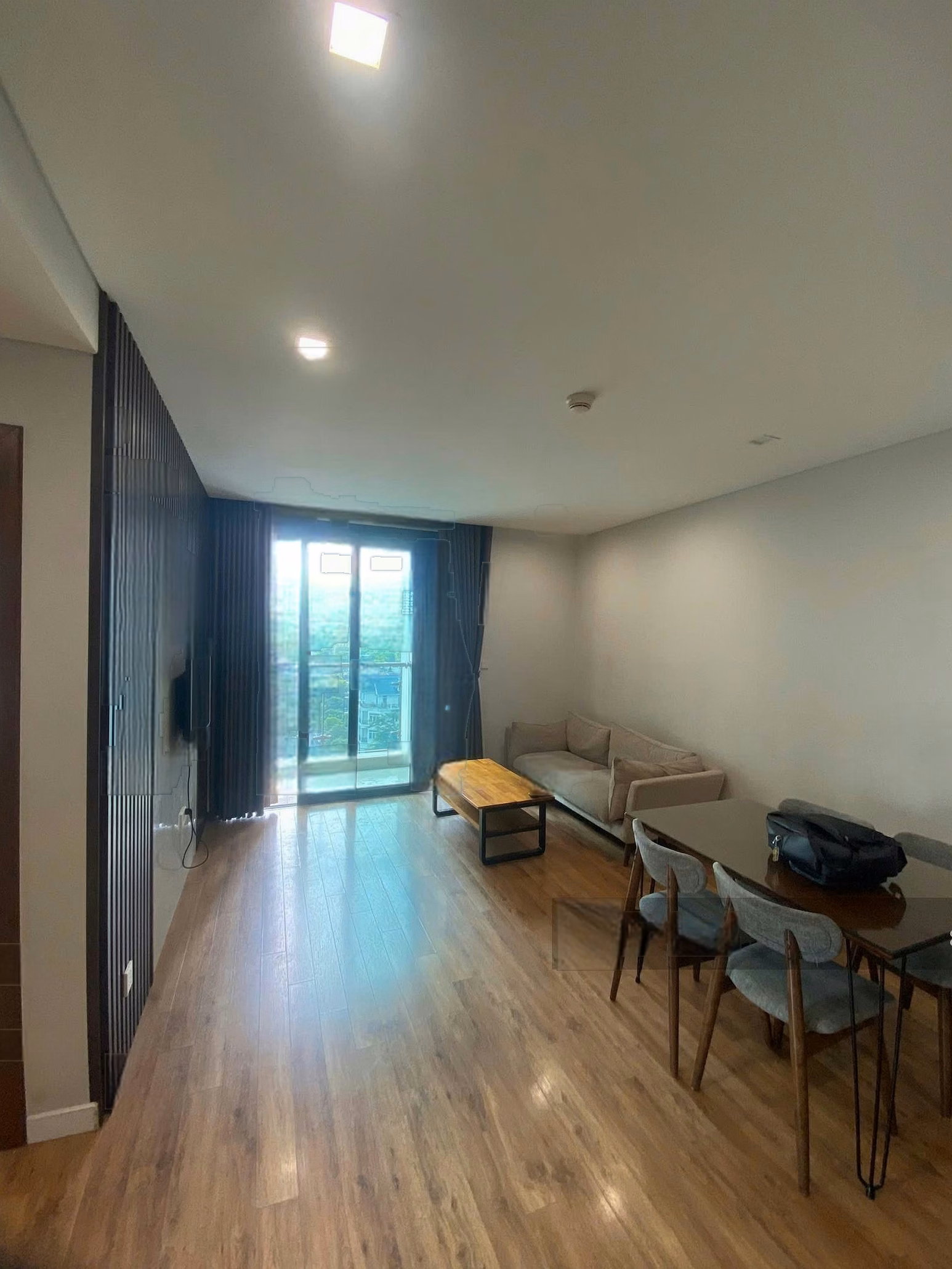 The Legend 2 bedrooms for rent, fully furnished, only 15.5 million, spacious house, ready to move in, with car slot. Contact: 0977 858 ***