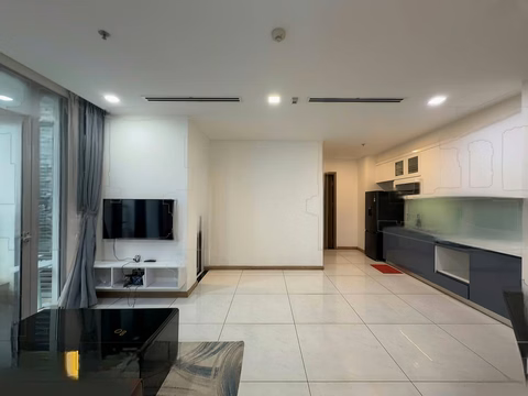 2 bedrooms Park 1 is available, move in immediately