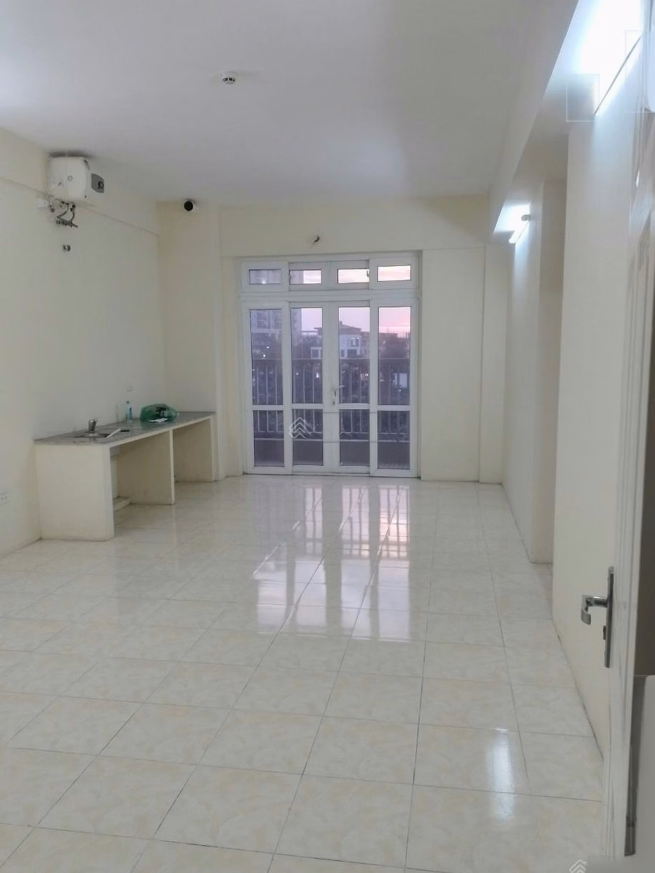 Khuyen Luong resettlement apartment for rent, opposite Gamuda, unfurnished, area 48m2, 2 bedrooms, price 5 million/month