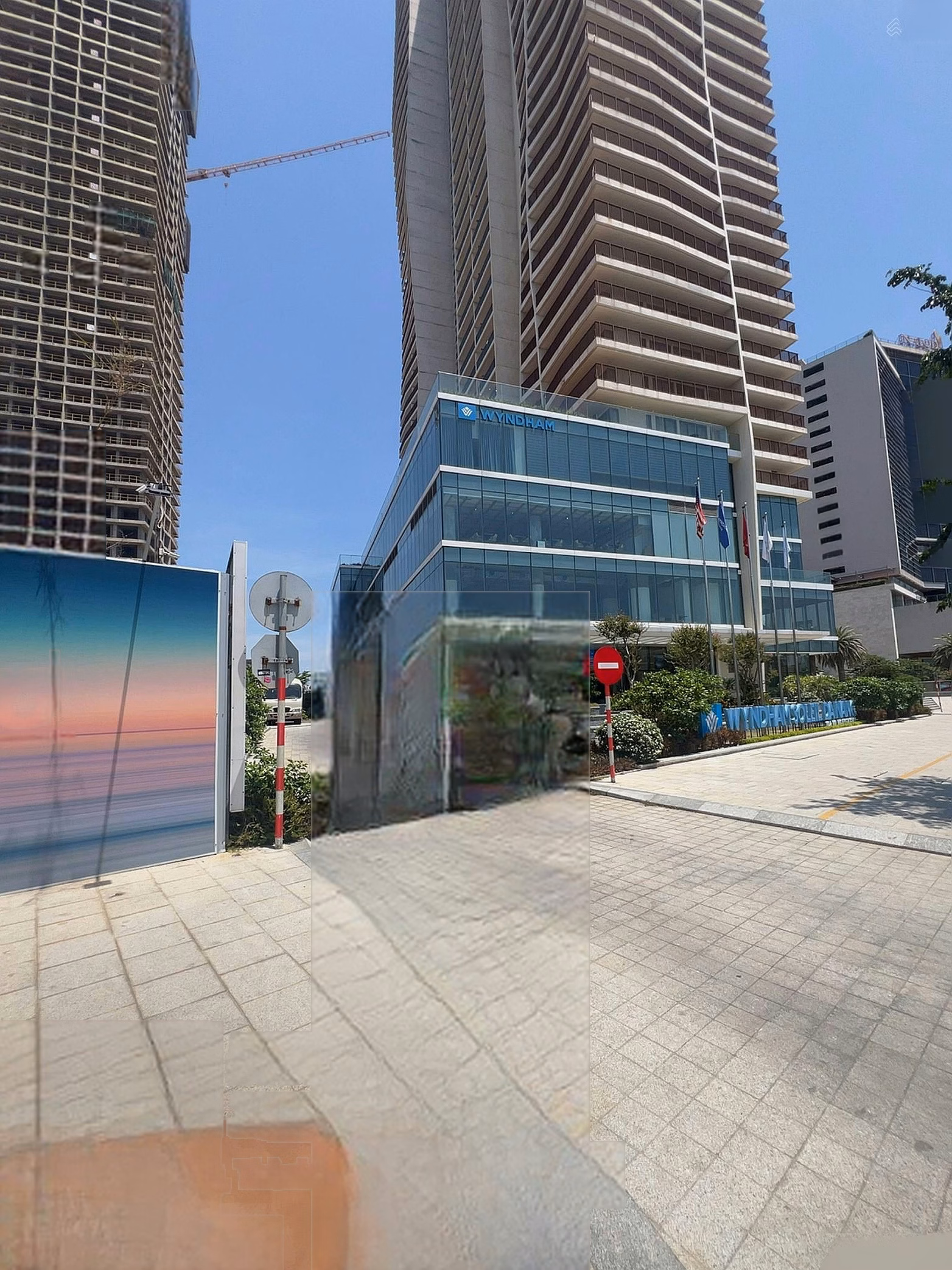 Beachfront apartments are not for the masses, only for classy, ​​elite people