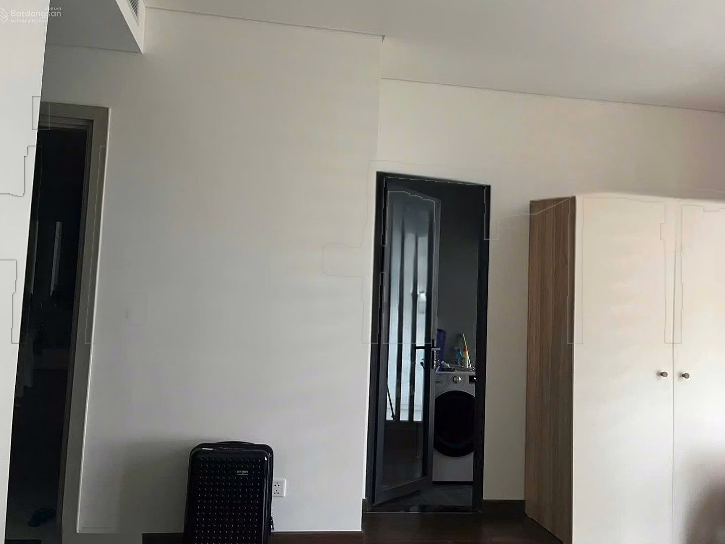 Studio for urgent rent, building A, 5th floor, Masteri West Heights, 9 million VND, 30m2