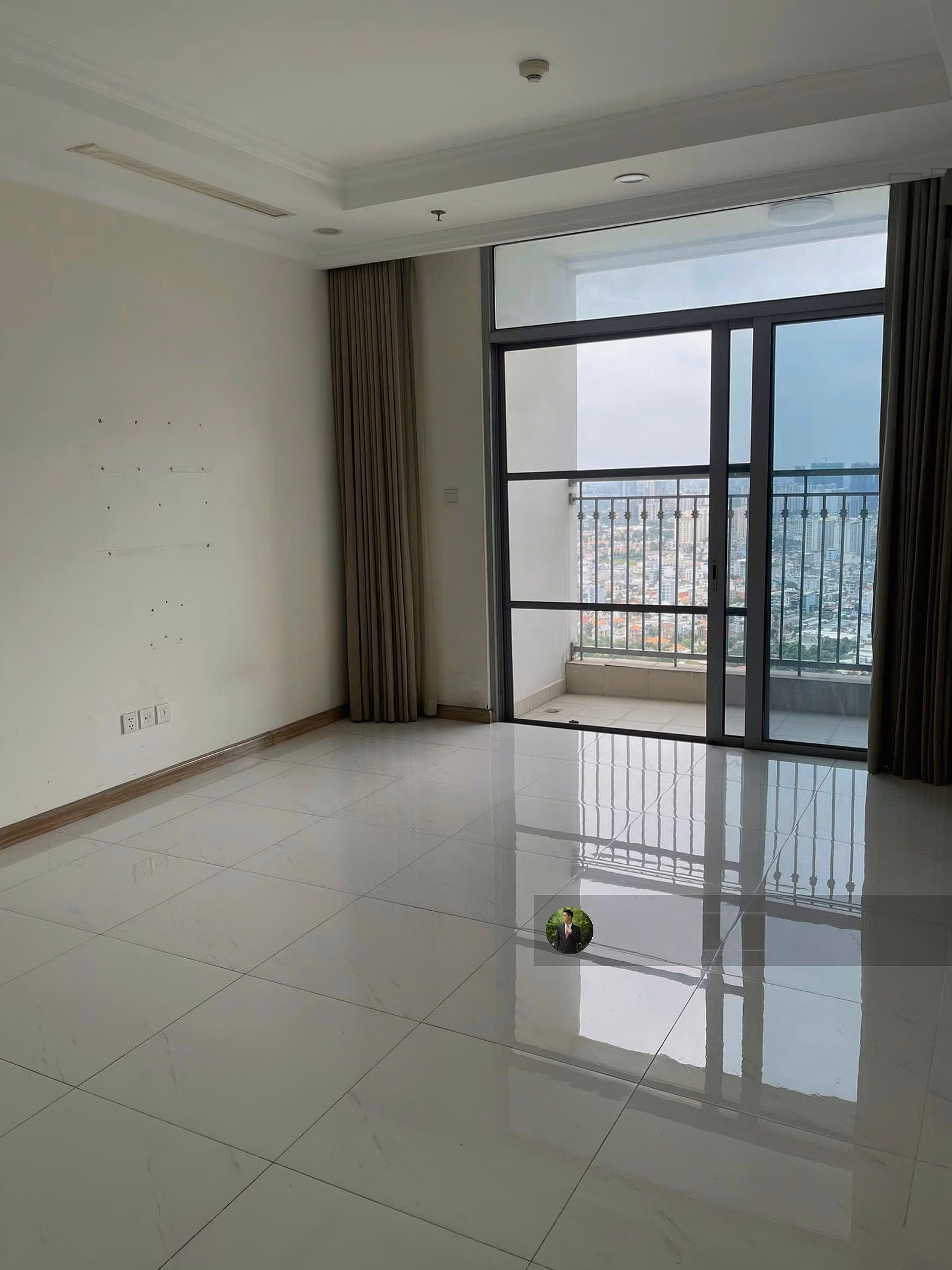 Quick sale 4 bedrooms Landmark 1. Area 155m2, direct view of river, park, available price list only 29.9 billion