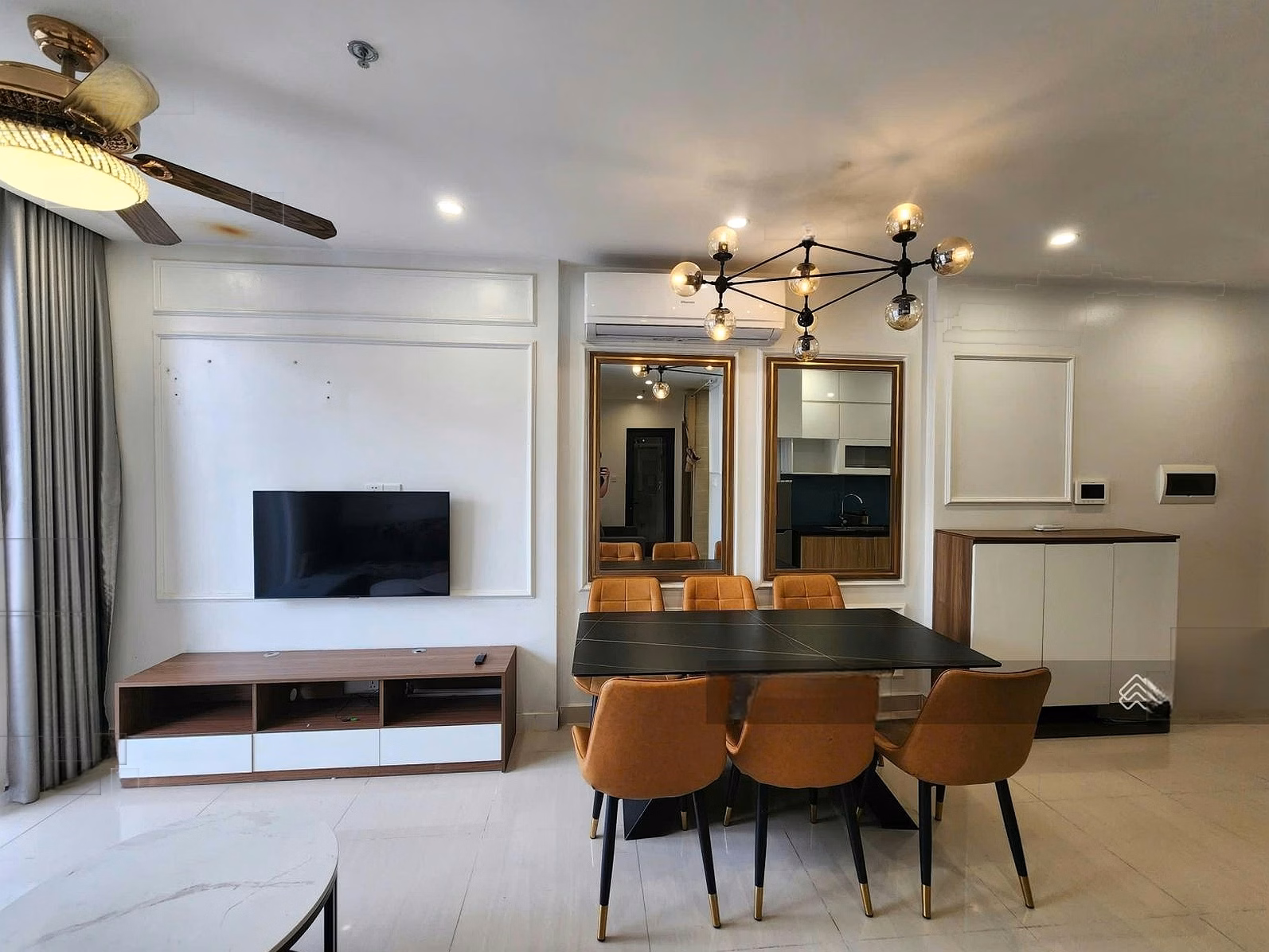 Beautiful goods just arrived! 2 bedrooms, fully furnished, clean and beautiful, don't miss it