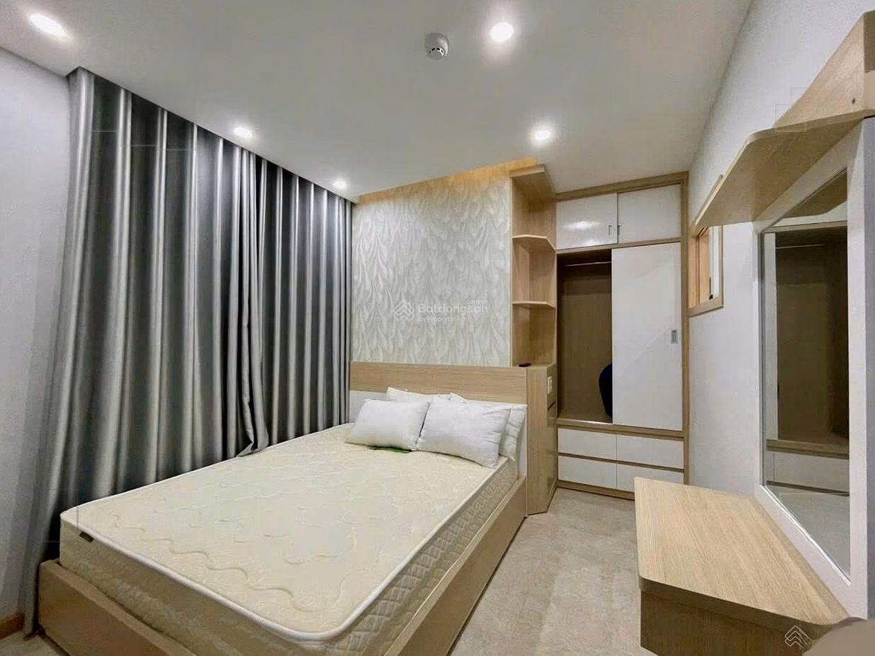 Rare apartment for sale in Muong Thanh Khanh Hoa, Sea front view, high floor, spacious and airy