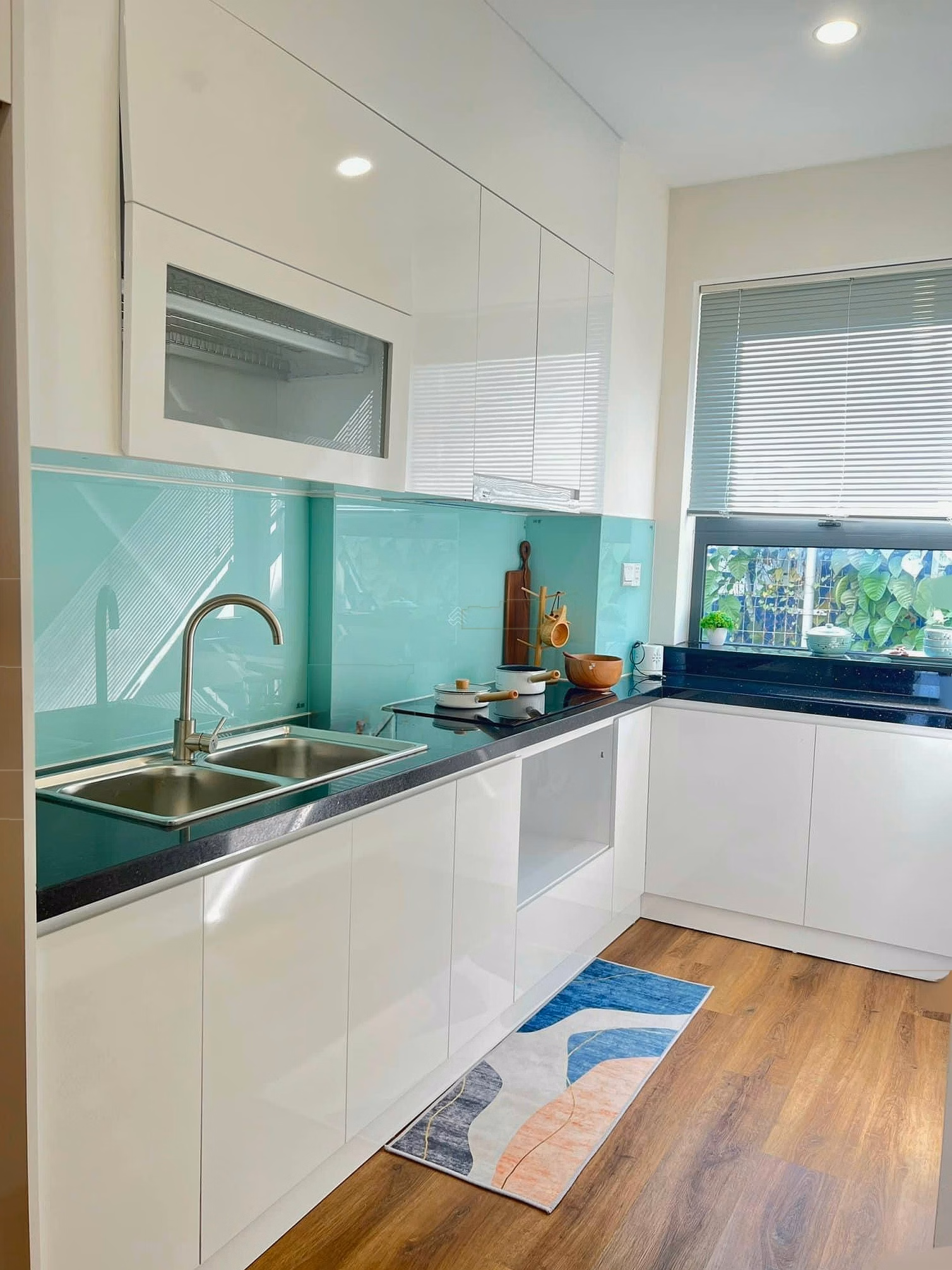 For rent at The Ori Garden apartment there is only kitchen cabinets