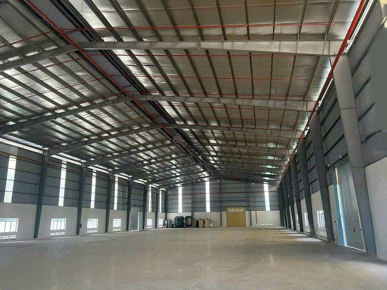 Warehouse for rent, 4000m2, automatic fire protection, price only 320 million/month