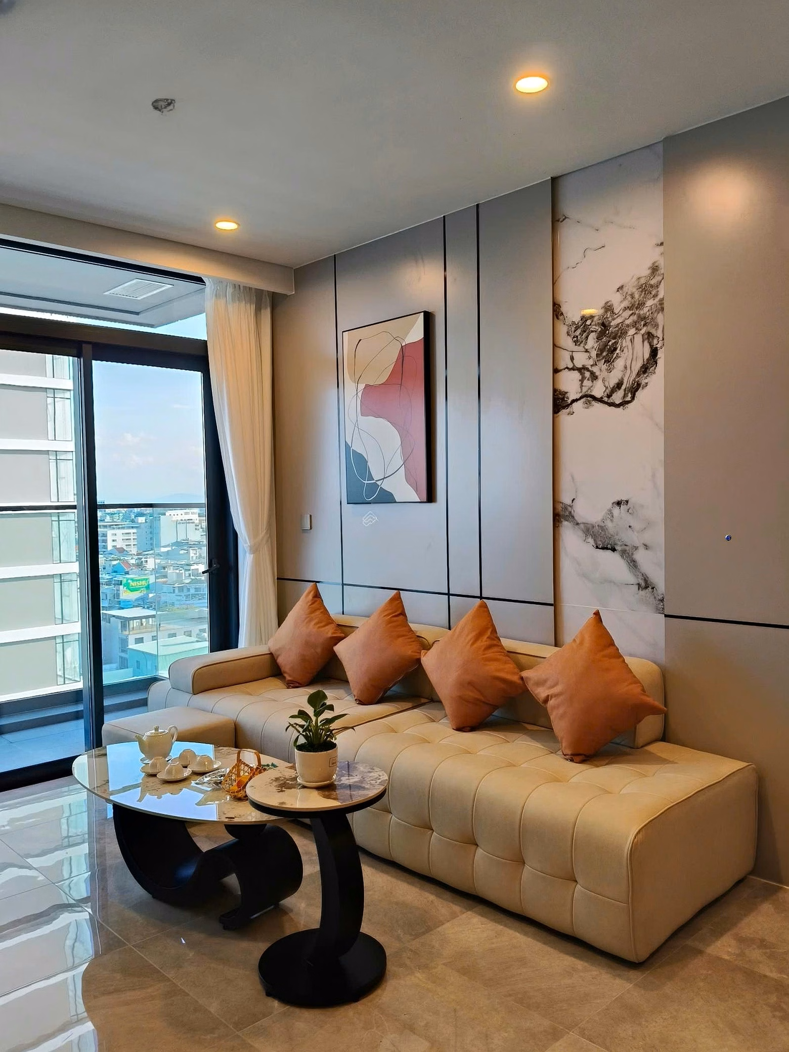 Need to rent luxury apartment with Han river view in Da Nang - 2 bedrooms The Filmore