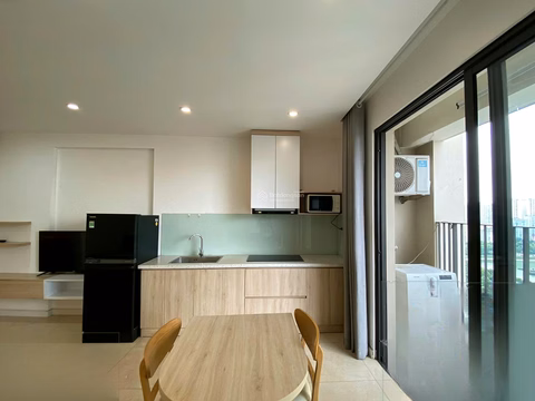 1 bedroom apartment for rent C2 Vinhomes D'Capitale fully furnished, move in immediately