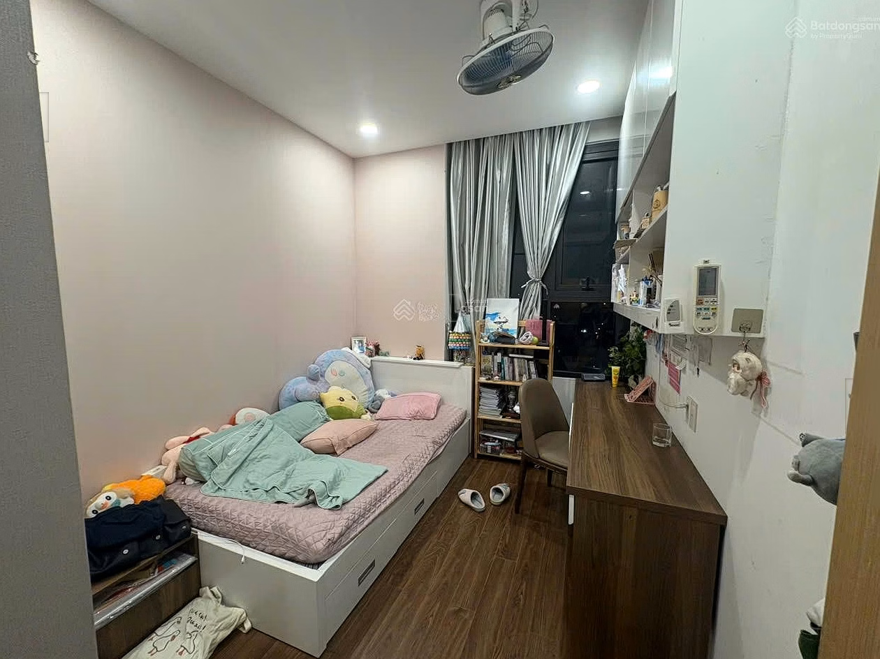The owner sent Jamila Khang Dien apartment for sale, a 3-bedroom apartment for 6.3 billion full NT, with pink book, bank loan support