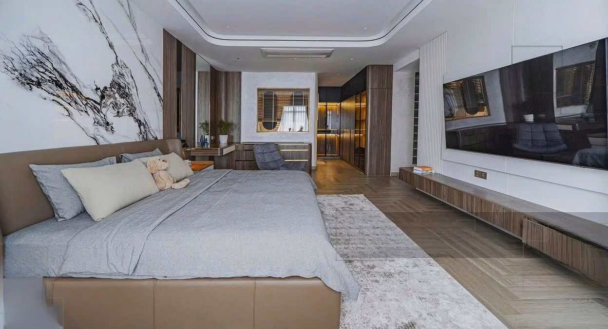 Riverside Residence luxury apartment for rent, 180m2, 4 bedrooms, high-class furniture. View house 0909 740 *** Ms. Ha